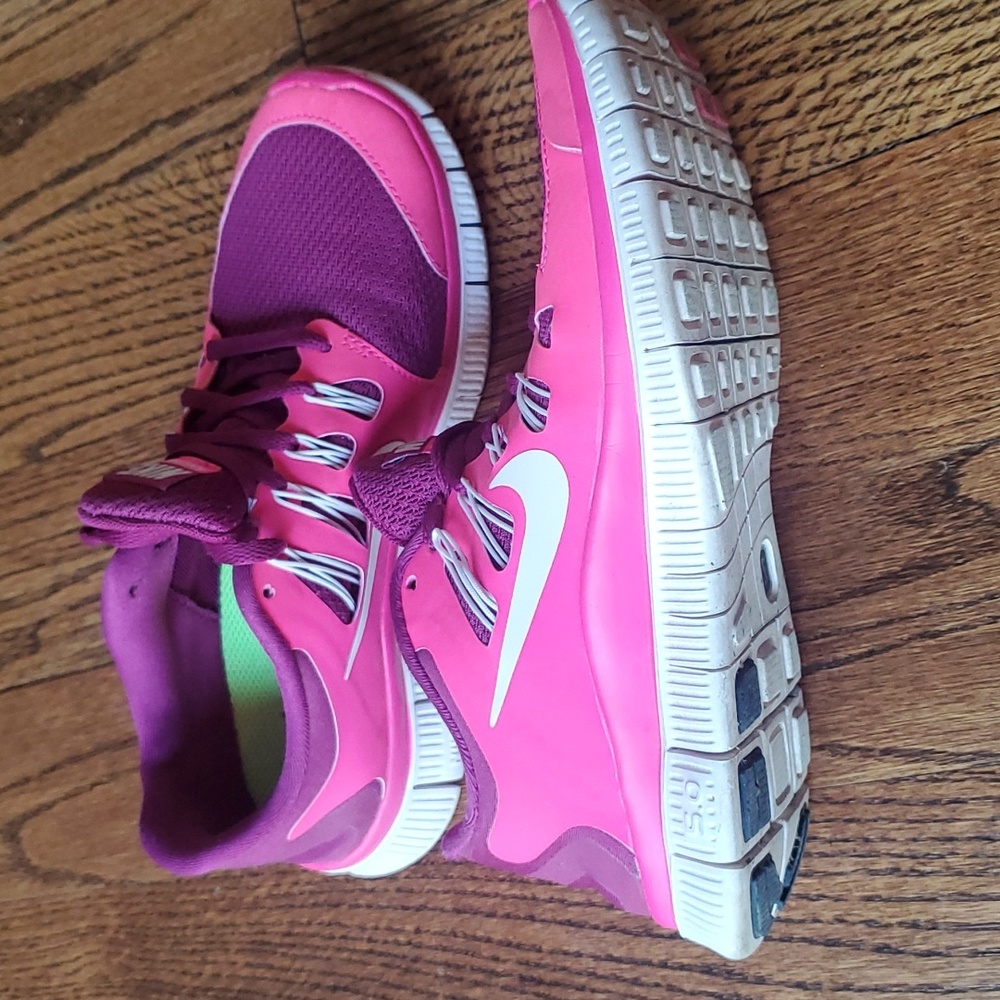 Nike Free Us Size 7.5, Raspberry & Bright Pink - image 2